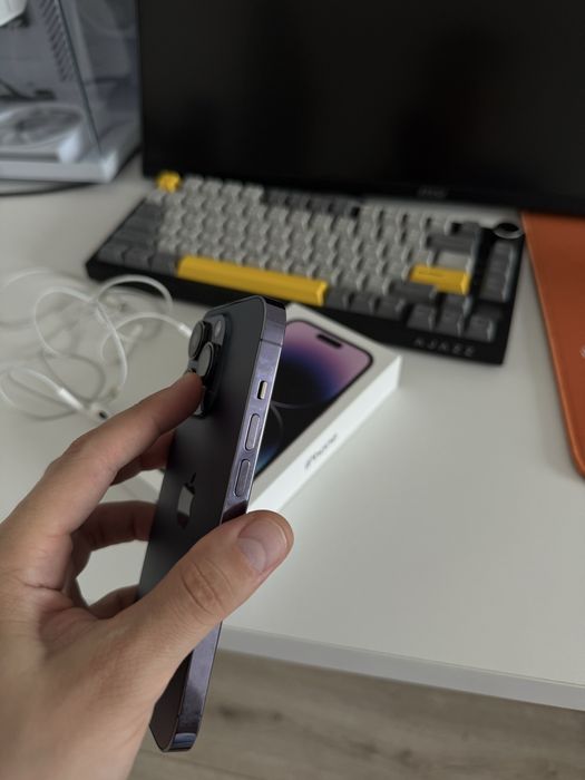 Продам iphone 14 pro 256gb