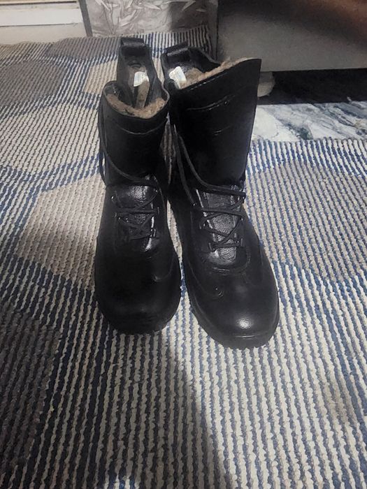 Берцы сотилади натуралний кожа