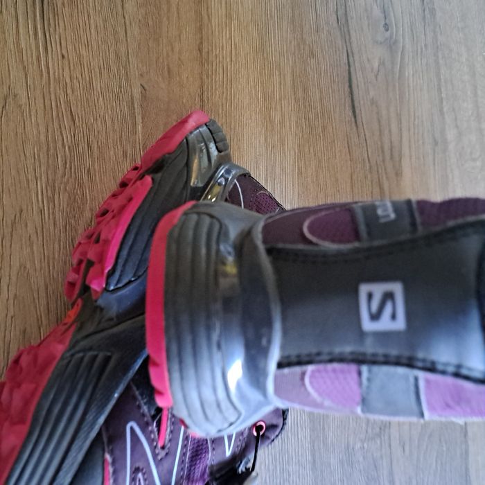 Salomon Gore tex  дамски маратонки. Разпродажба.