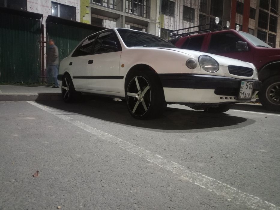 Тойота Королла 1998 года