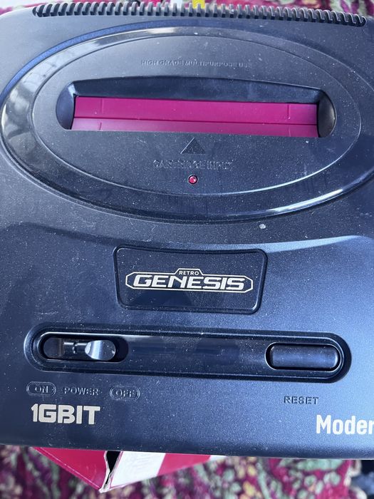 Продам игровую приставку Genesis