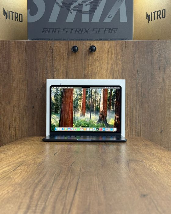 Ноутбук Apple MacBook Air 13 • 8GB • M3