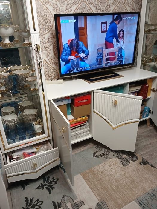 Продам стенку для гостийной