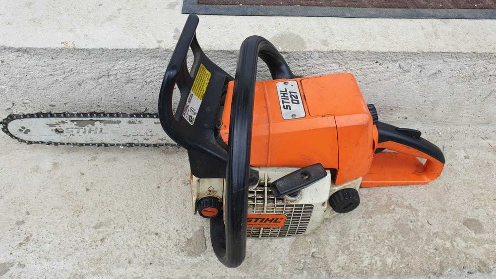 Drujba STIHL 021-marca germana.