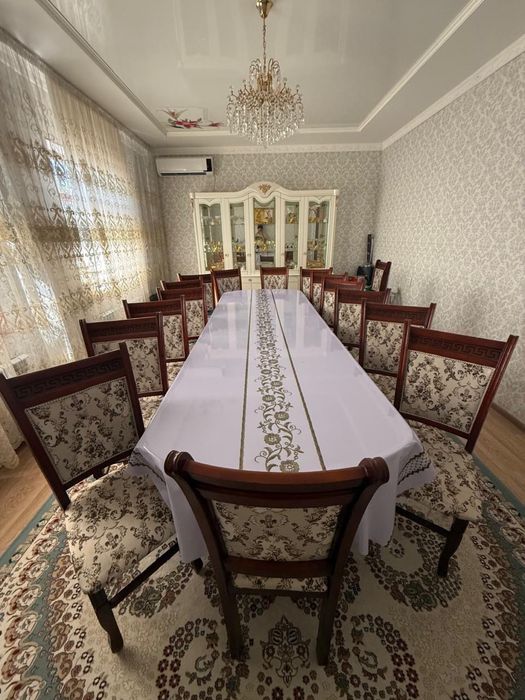 Продам стол и стульев