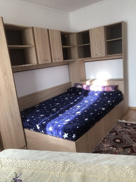 Închiriez apartament 3 camere