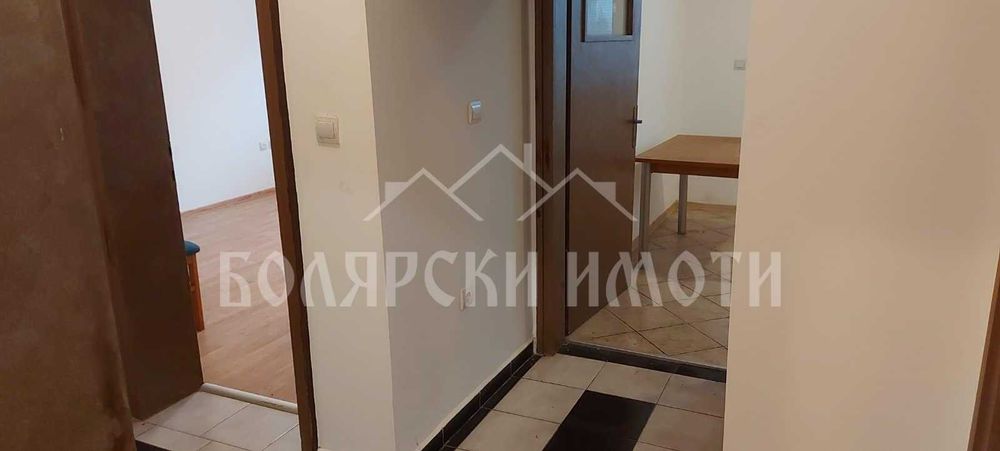 Етаж от къща с паркомясто в Идеален Център