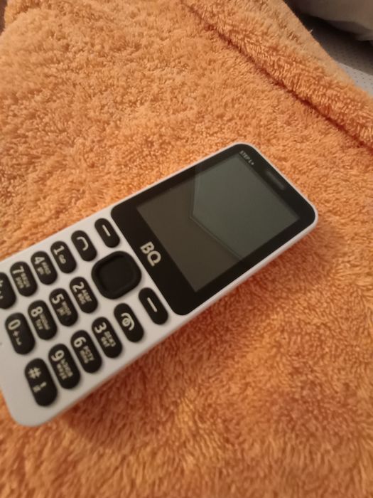 Мобильный телефон