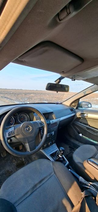 Vând Opel astra h 17 cdti