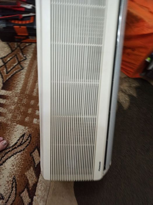 Продавам вътрешното тяло за климатик