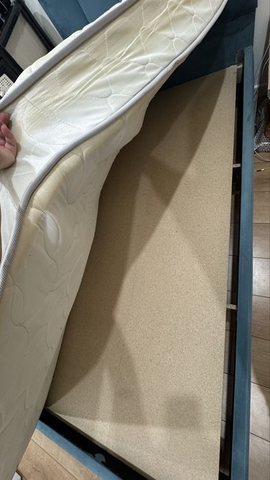 Кровать + матрас односпальная б/у