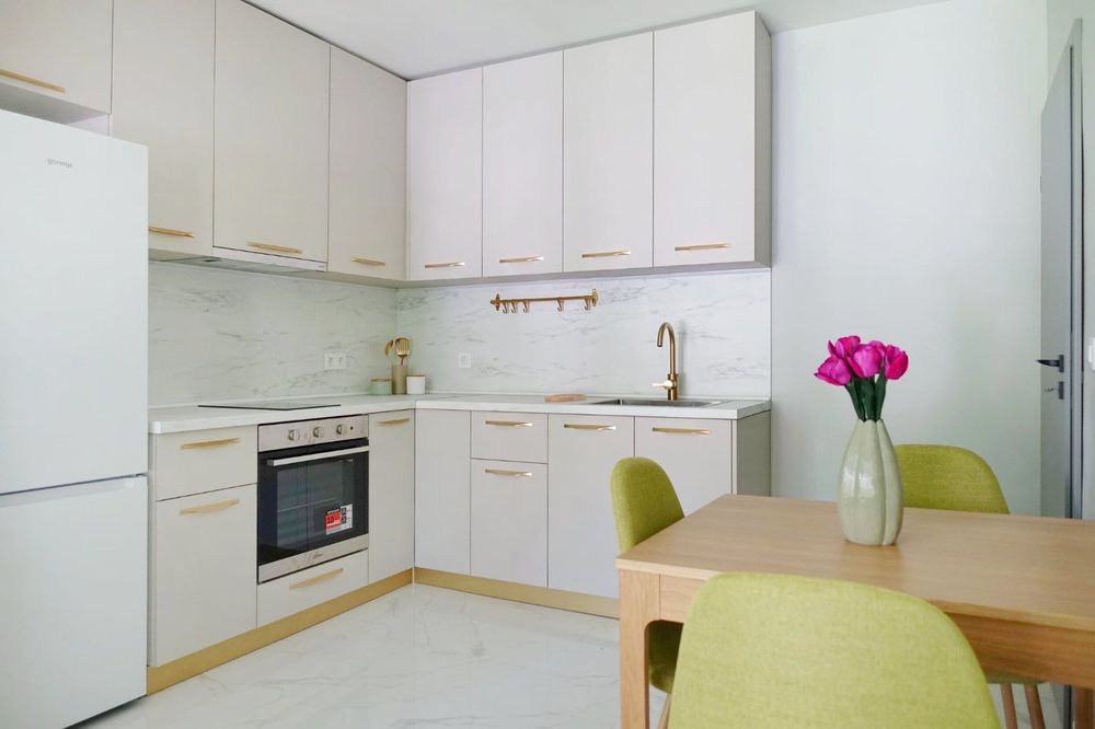 Дава се под наем Тристаен апартамент в София, Младост 2 - 70 кв.м за 765 € - Снимка #1