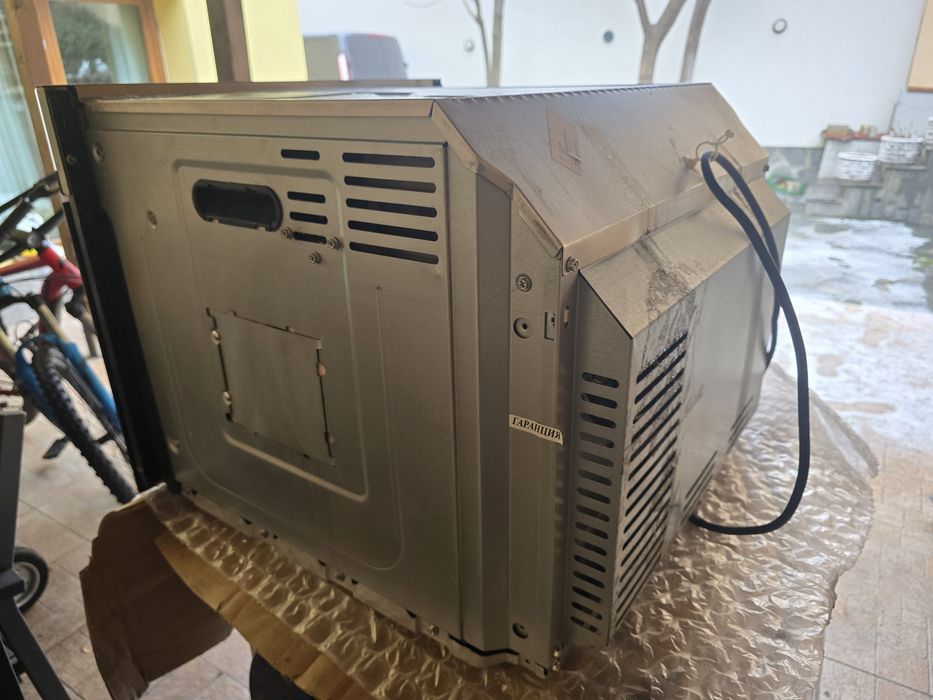 Фурна с интегрирана микровълнова Smeg