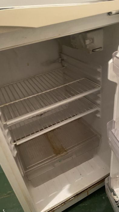 Холодильник рабочий