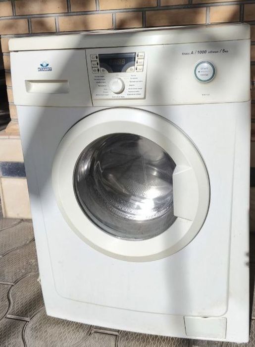 Стиральная машина фирма "Атлант"