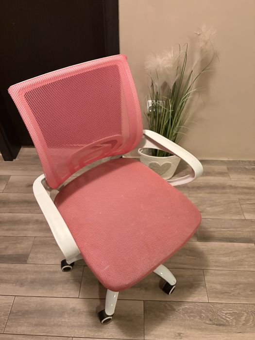 Детски стол за бюро