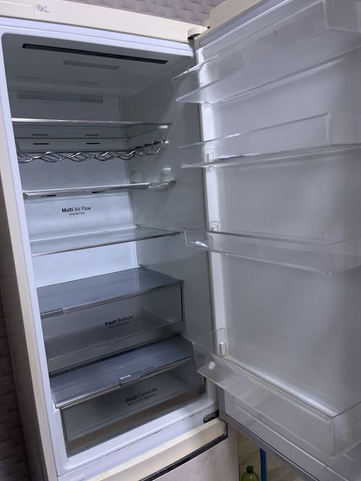 Холодильник марка LG