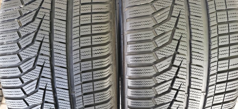2 anvelope 235 35 19 hankook iarna 2018 7mm