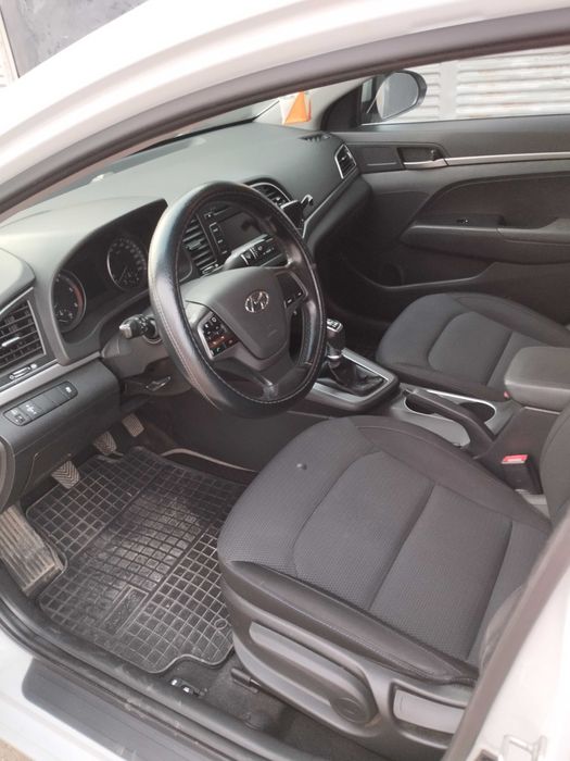 Продавам Хюндай Елантра 1, 6 crdi