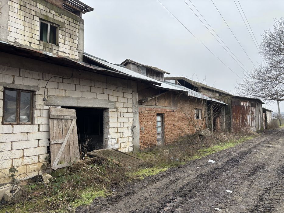 Vand cladire  in sat Postârnacu