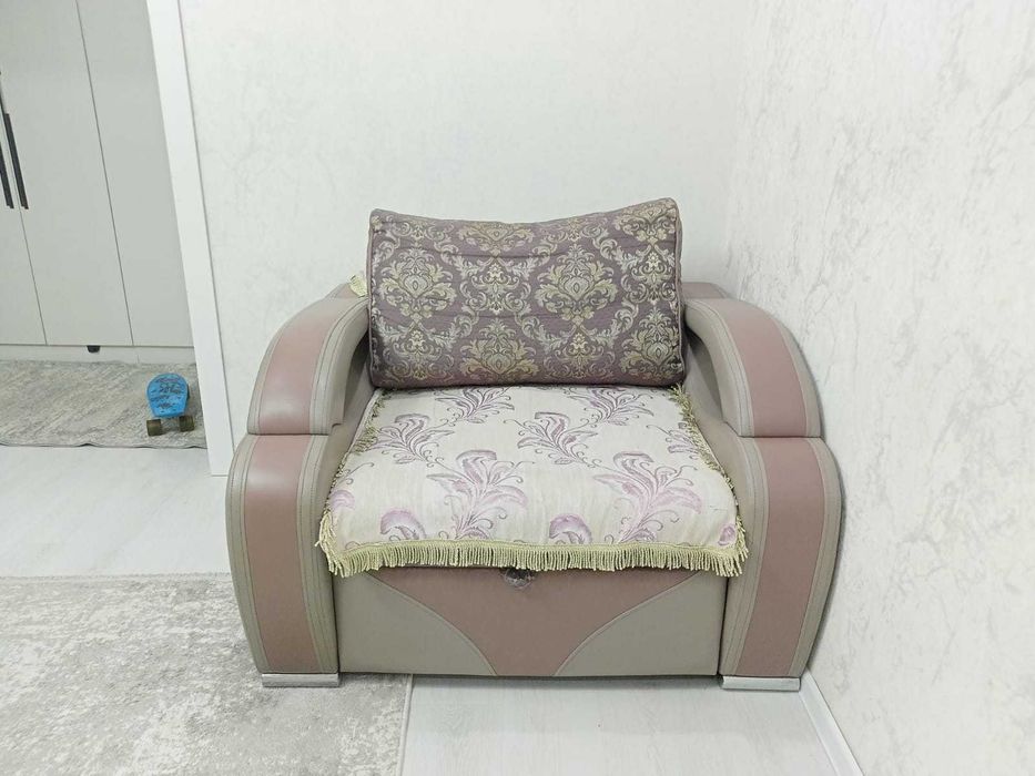 Продам комплект уголок