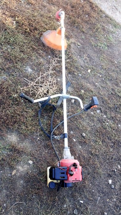 Бензиновый триммер