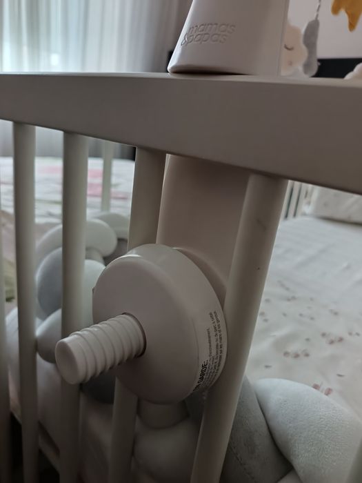 Музикална въртележка за легло