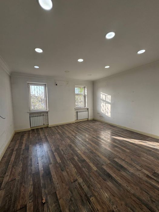 Продаётся Нежилое Помещение ШайхонТохурский район Ор-р Дружба