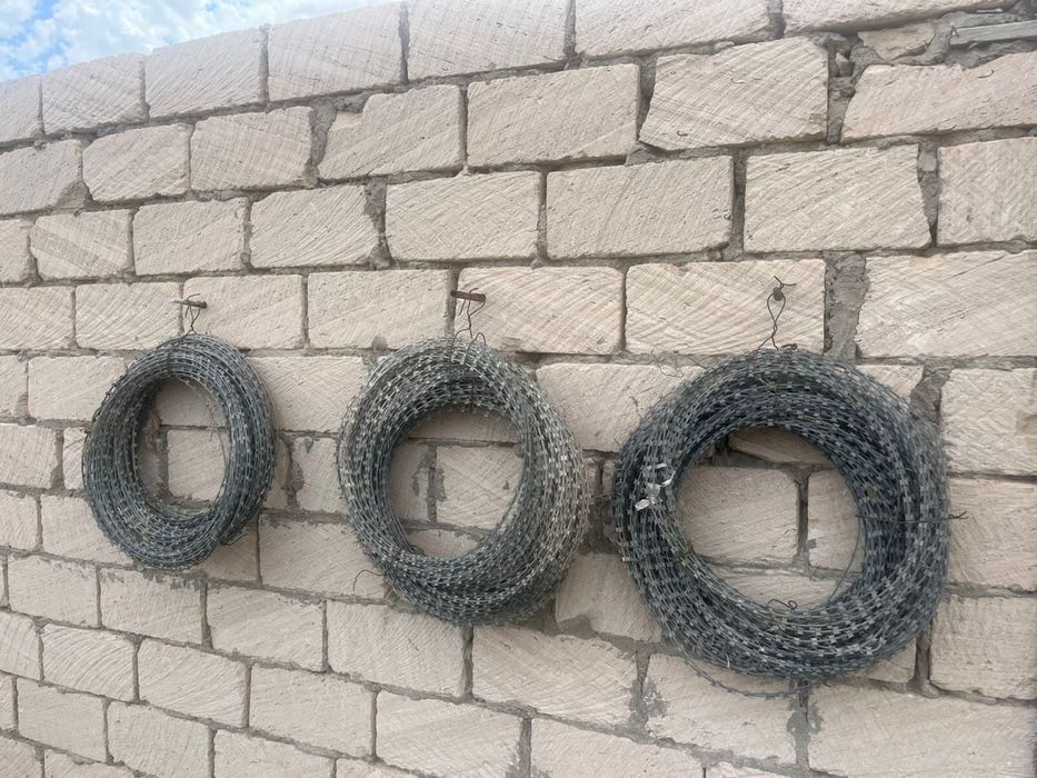 Колючая проволока