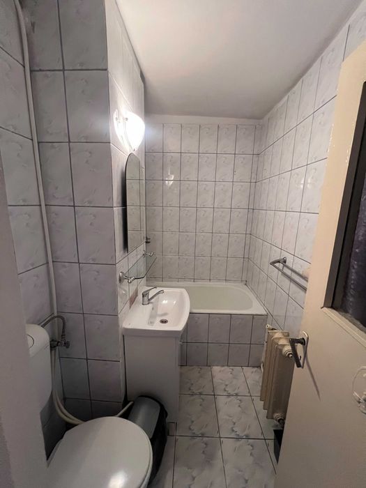 Garsonieră de închiriat în zona cetate