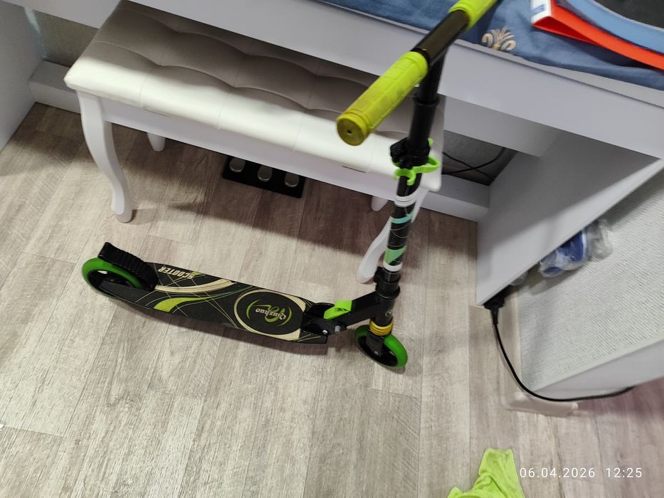 Продам детский самокат пользовались редко в основном стоит