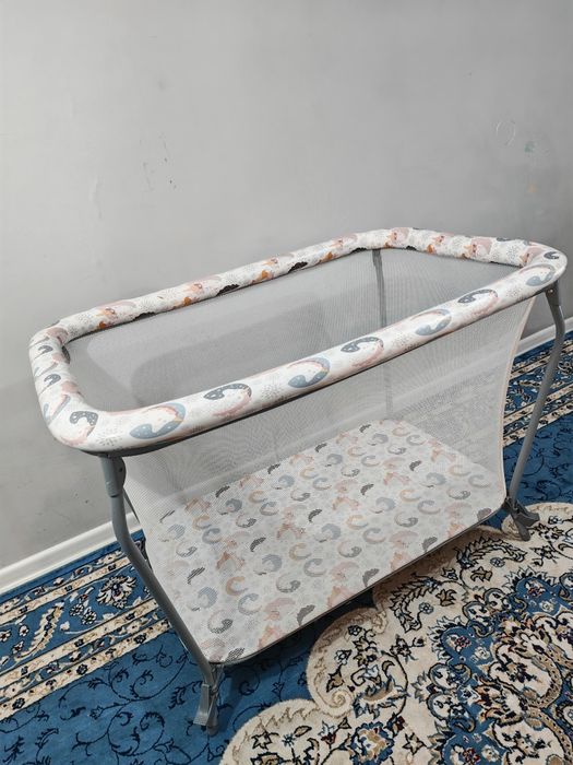 Манеж кровать в отличном состоянии