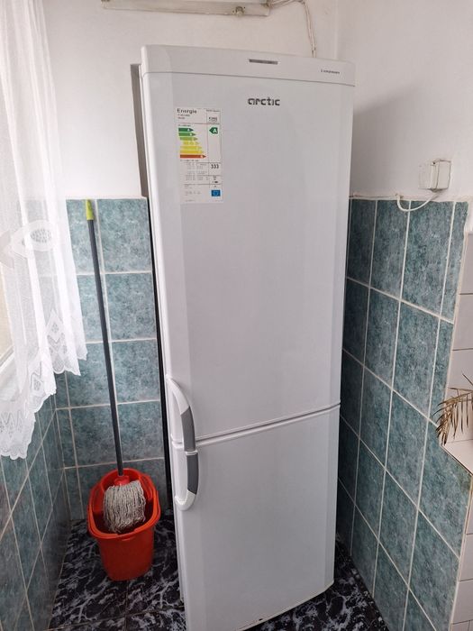 Inchiriez apartament 3 camere