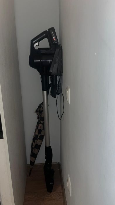 Вертикальный пылесос BOSCH