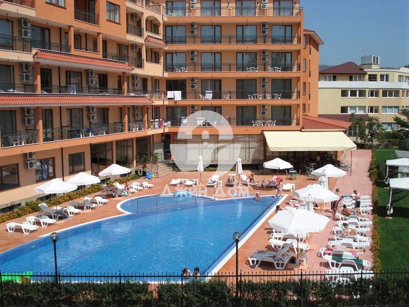 Продава се Едностаен апартамент в к.к. Слънчев бряг - 42 кв.м за 655 €/кв.м - Снимка #2