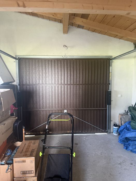 Usa garaj basculanta Hormann Light GSL, maro (RAL 8028), 2500 x 2125 mm