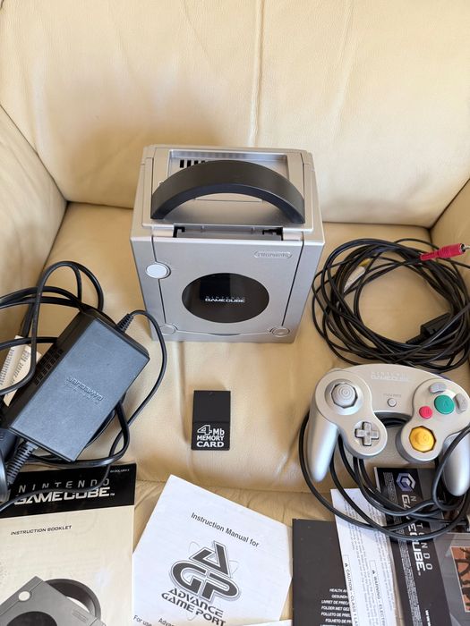Nintendo Gamecube Silver Edition