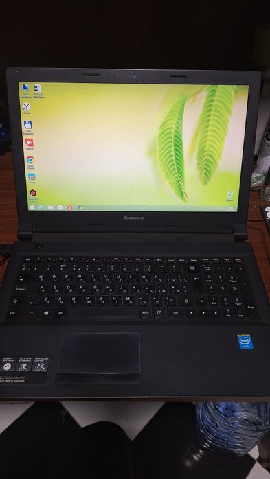 Lenovo B50 noutbuk