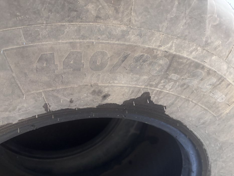 Шины на погрузчик JSB 440/80-24