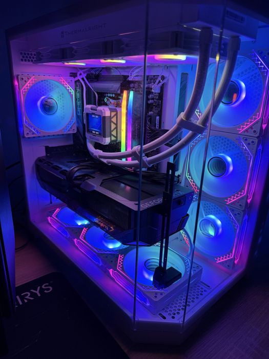 Pc gaming/ryzen 7 9800x3d/rtx 5070ti 12gb/32 gb ddr5 600mhz