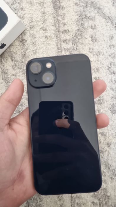 Продам Айфон 13 новый