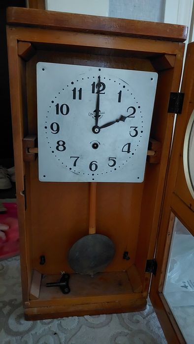 Часы 40-50х годов Свердловский часавой завод. СССР