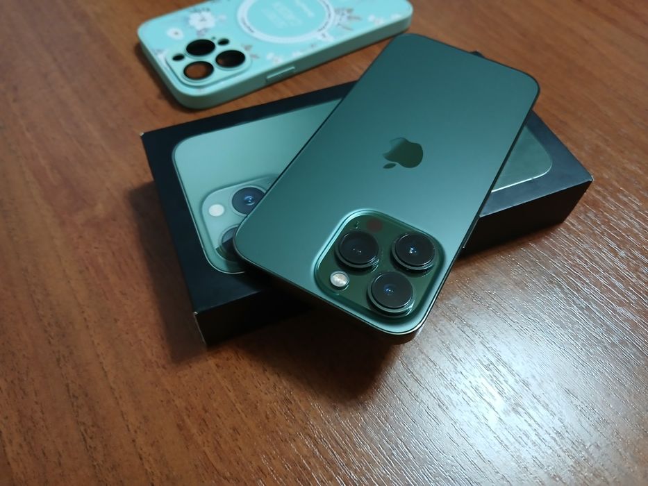 Айфон 13 про в идеале как новый