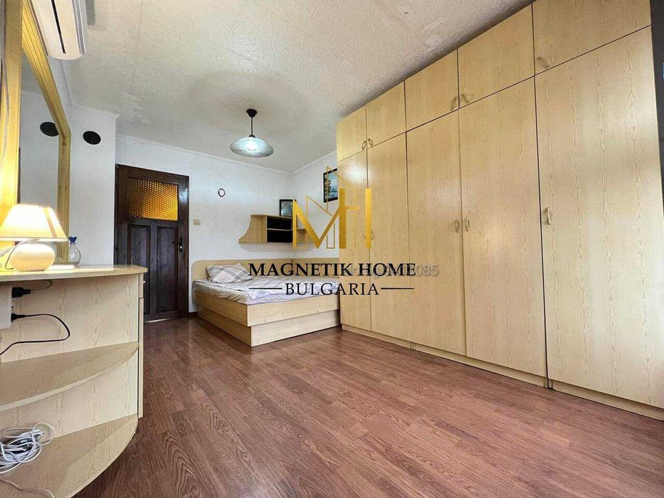 Двустаен апартамент в свободна зона за паркиране в ж.к. Възраждане