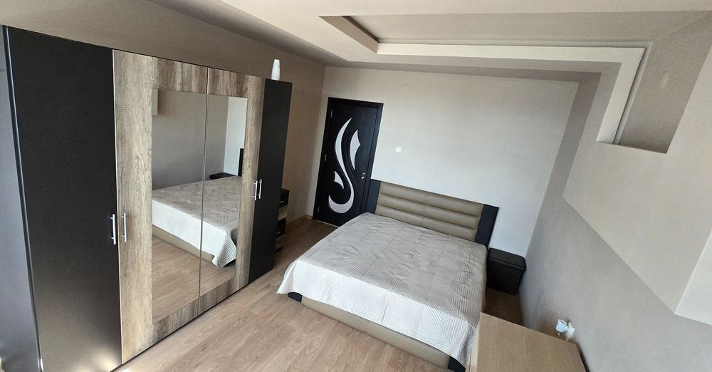 Продава се Двустаен апартамент в Бургас, Лазур - 64 кв.м за 2579 €/кв.м - Снимка #4