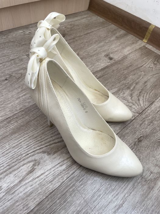 Продам свадебные туфли