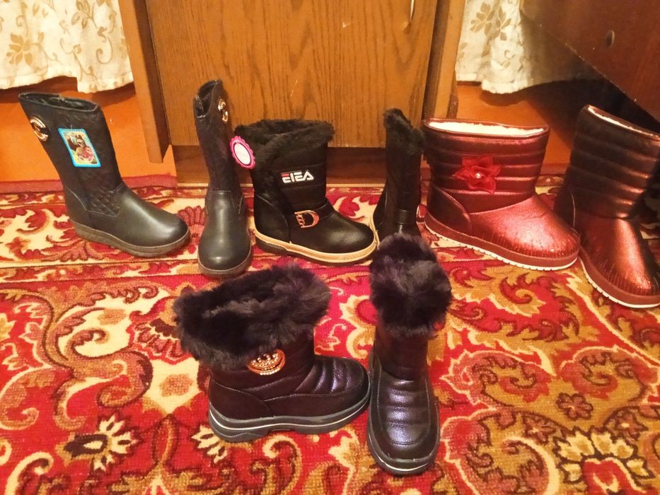 Продам новую детскую обувь