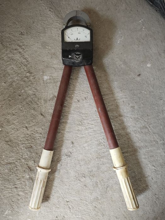 Клещи высоковольтные