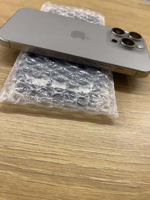iPhone 15 Pro-На части