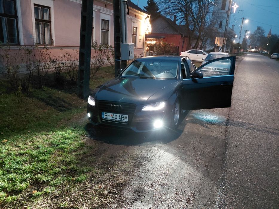Audi A4 B8 pe benzina nu Diesel  Limuzina Berlina Schimb